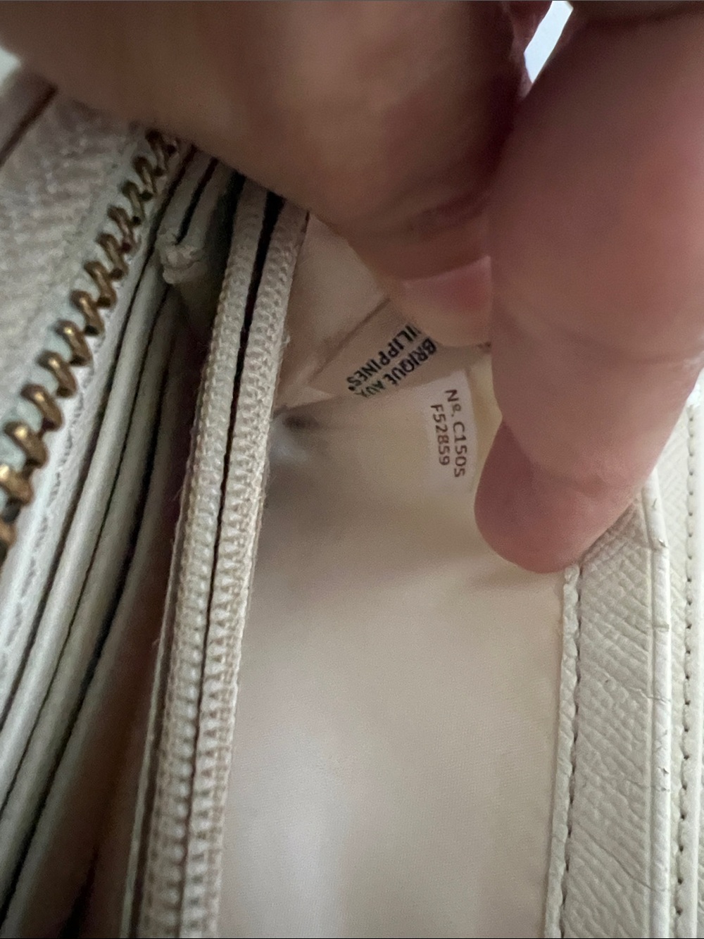Coach Signature Zip Wallet - Picture 14 of 16